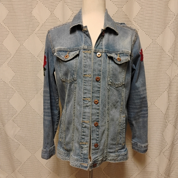 Arizona Jean Company Jackets & Blazers - Arizona Jean Co Women's Denim Jacket with Floral Embroidery Size Small